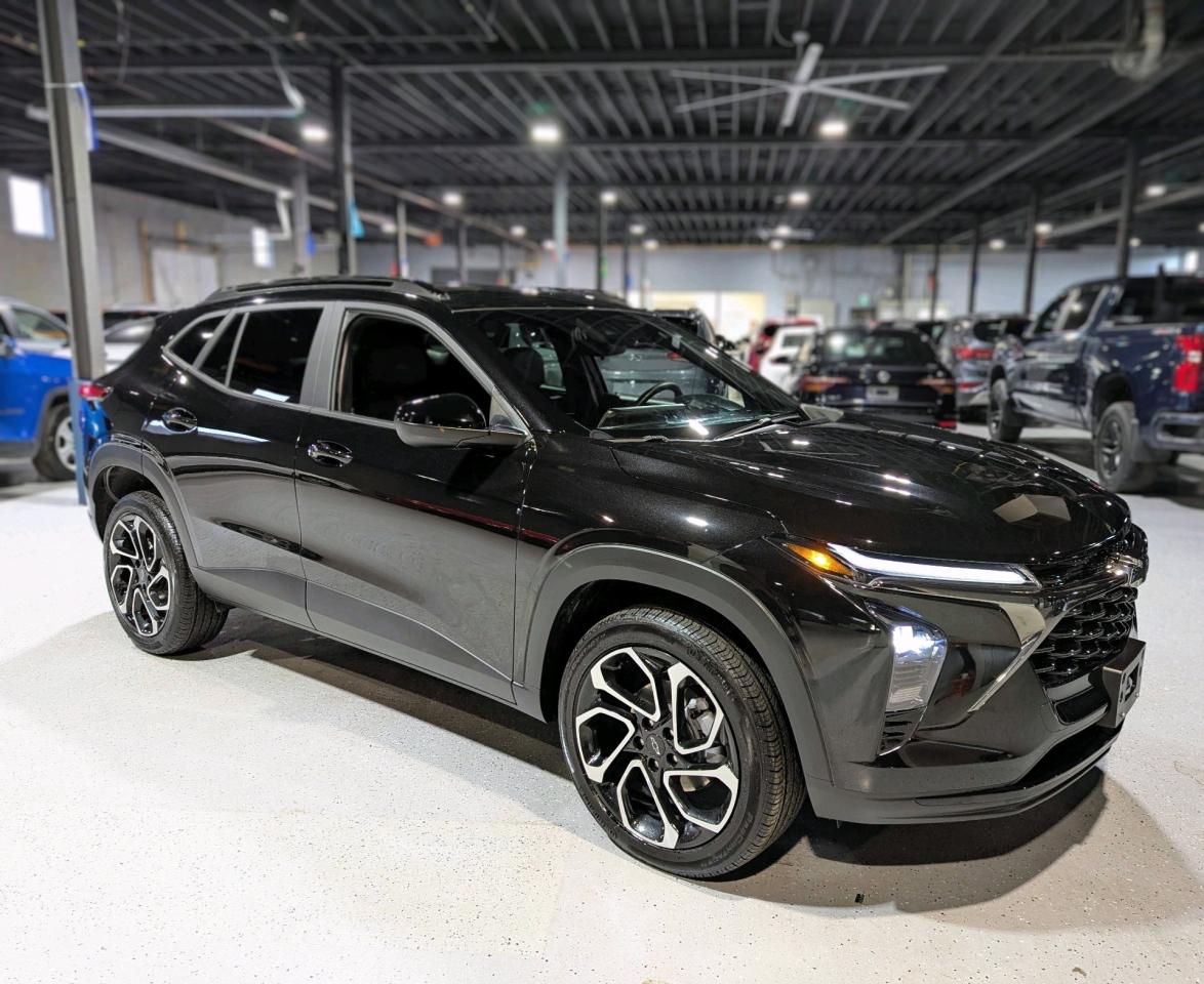 2025 Chevrolet Trax FWD 4dr 2RS Photo2