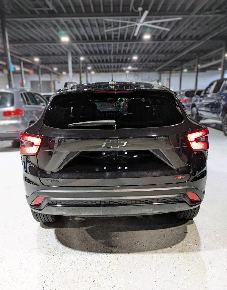 2025 Chevrolet Trax FWD 4dr 2RS Photo3