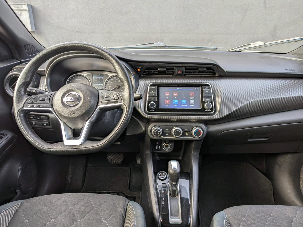 2020 Nissan Kicks S FWD Photo4