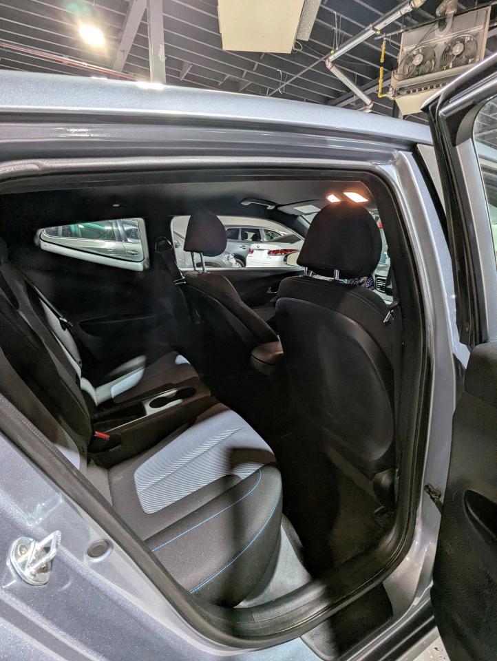 2019 Hyundai Veloster 2.0 GL Auto Photo