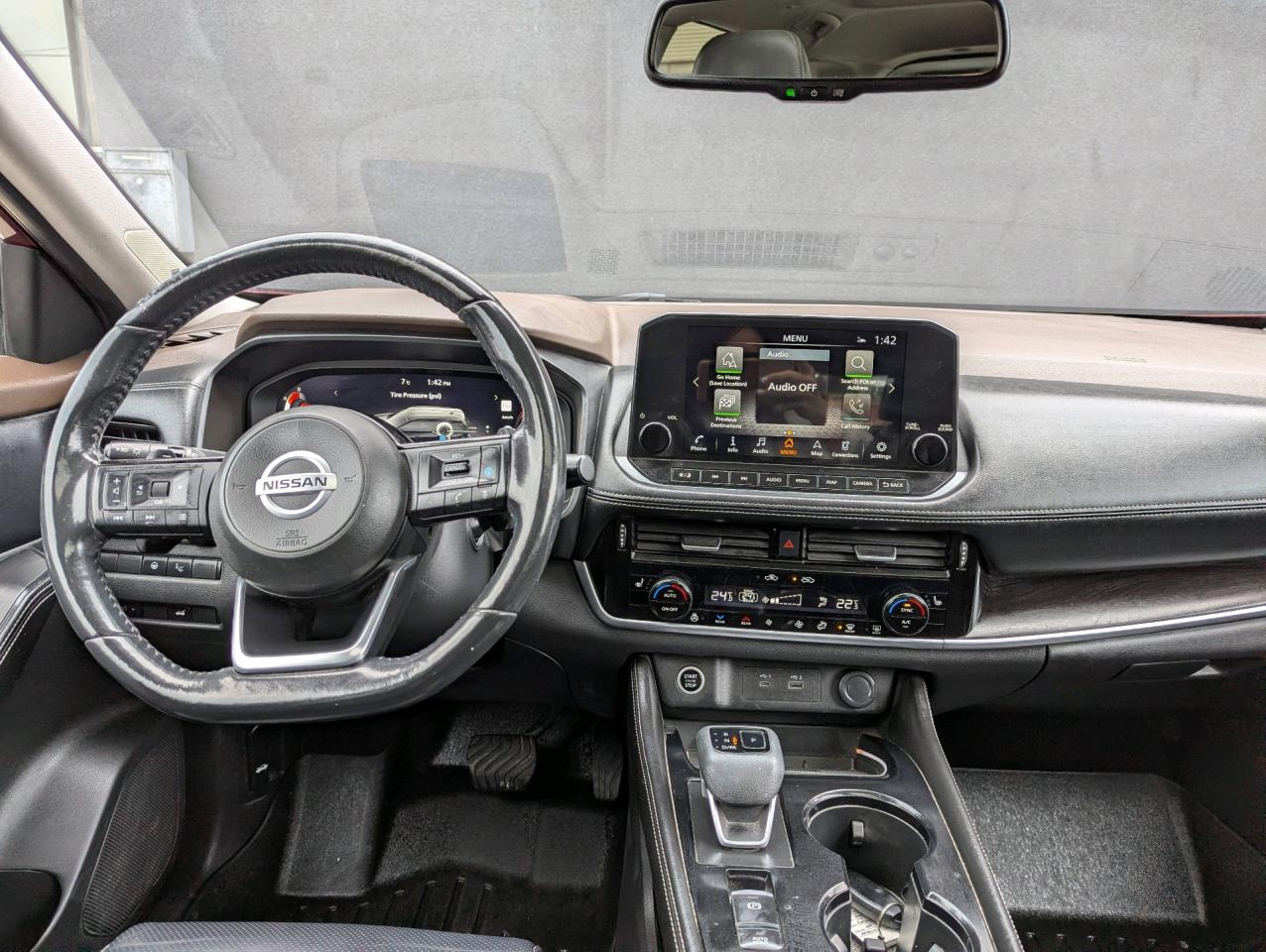 2021 Nissan Rogue AWD Platinum Photo4