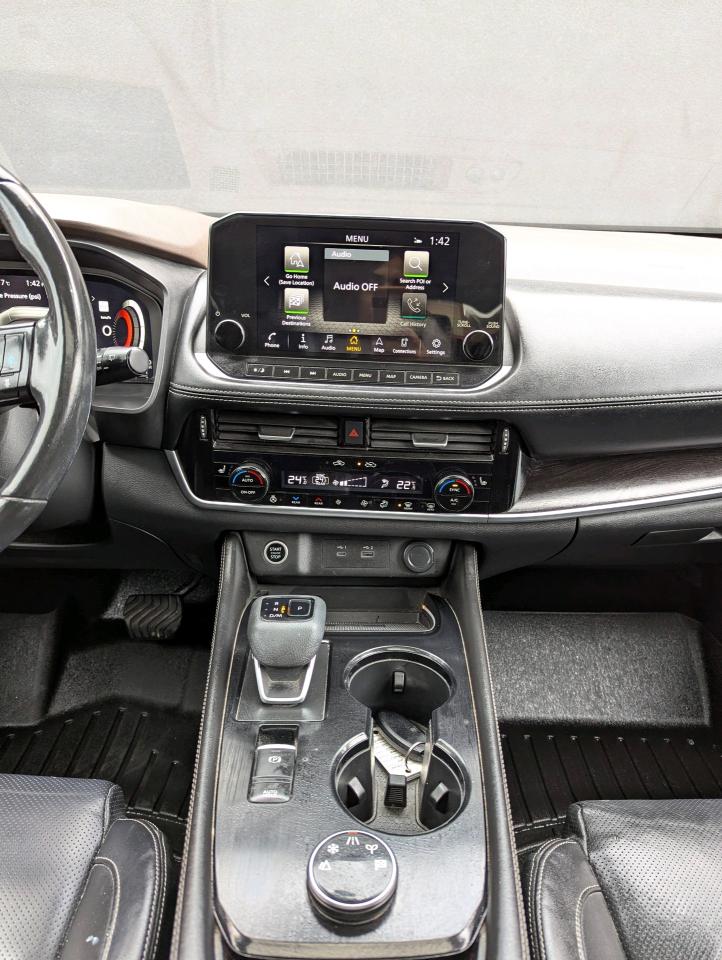 2021 Nissan Rogue AWD Platinum Photo