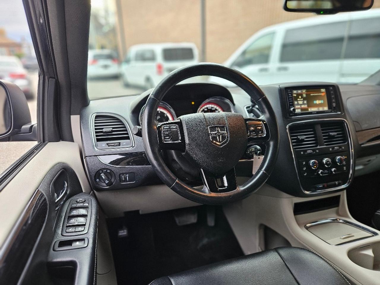 2016 Dodge Grand Caravan SXT PREMIUM PLUS-STOW & GO-POWER SLIDING DOOR Photo