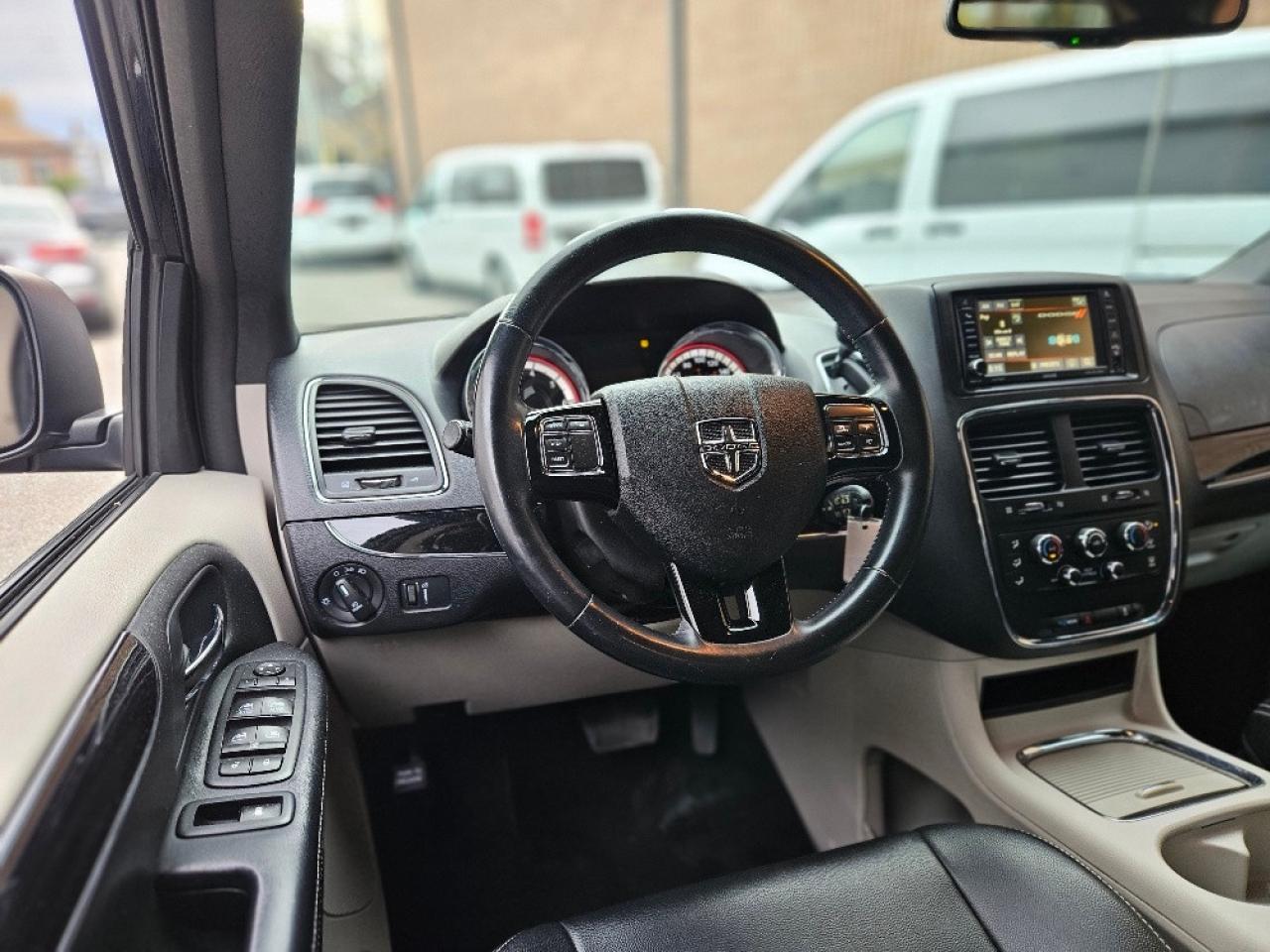 2016 Dodge Grand Caravan SXT PREMIUM PLUS-STOW & GO-POWER SLIDING DOOR Photo