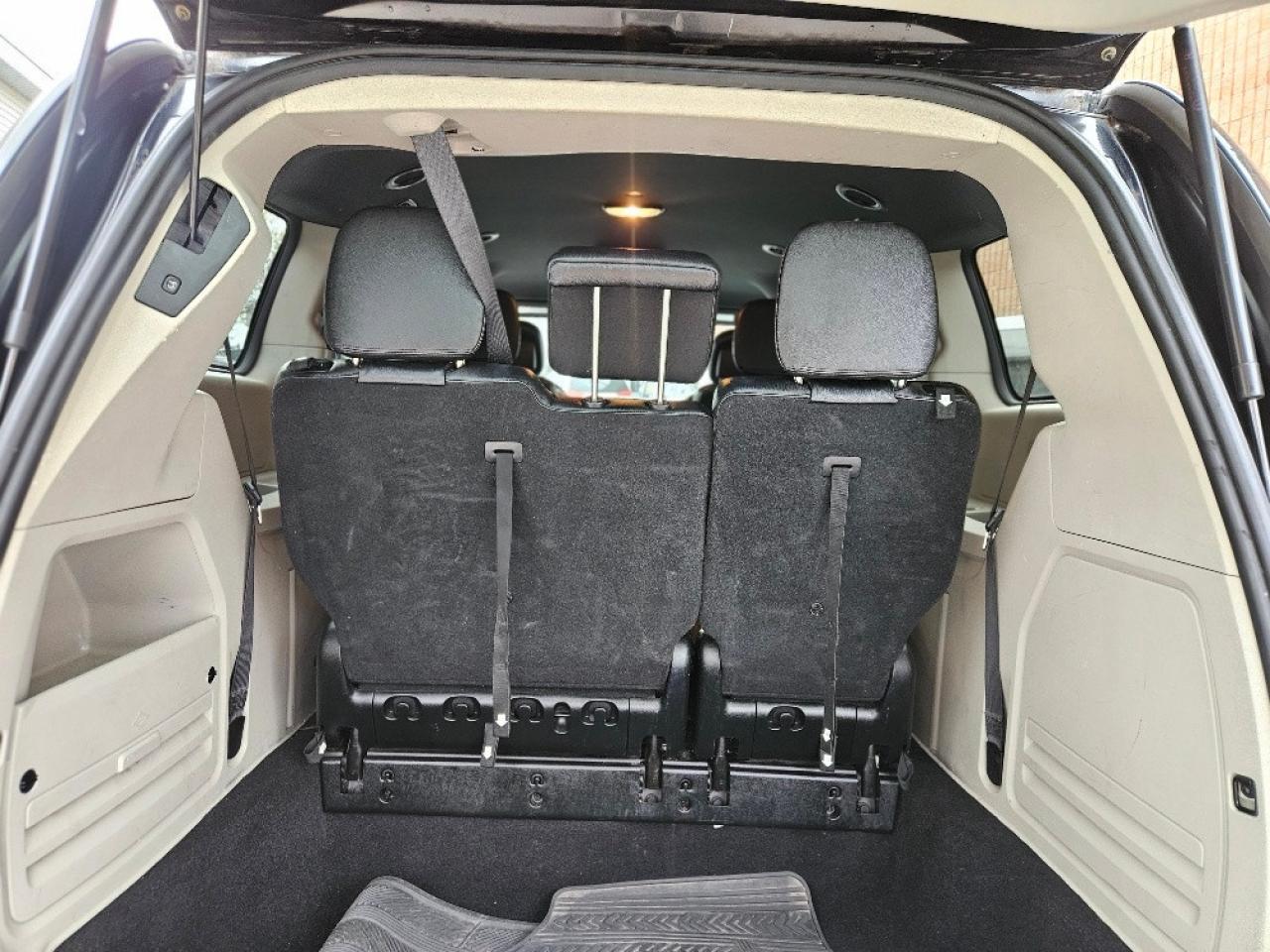 2016 Dodge Grand Caravan SXT PREMIUM PLUS-STOW & GO-POWER SLIDING DOOR Photo