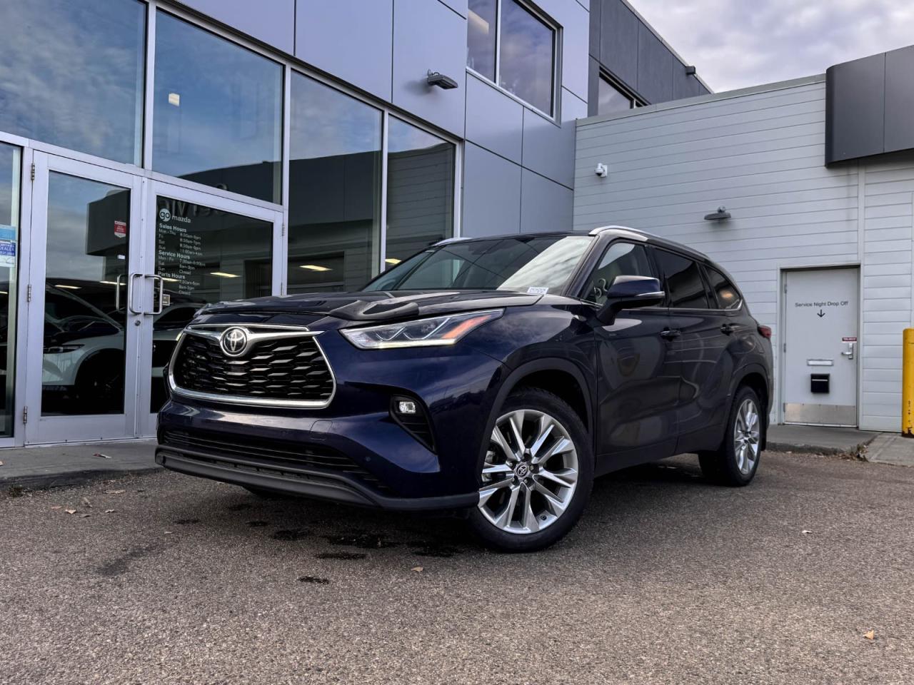 Used 2020 Toyota Highlander  for sale in Edmonton, AB