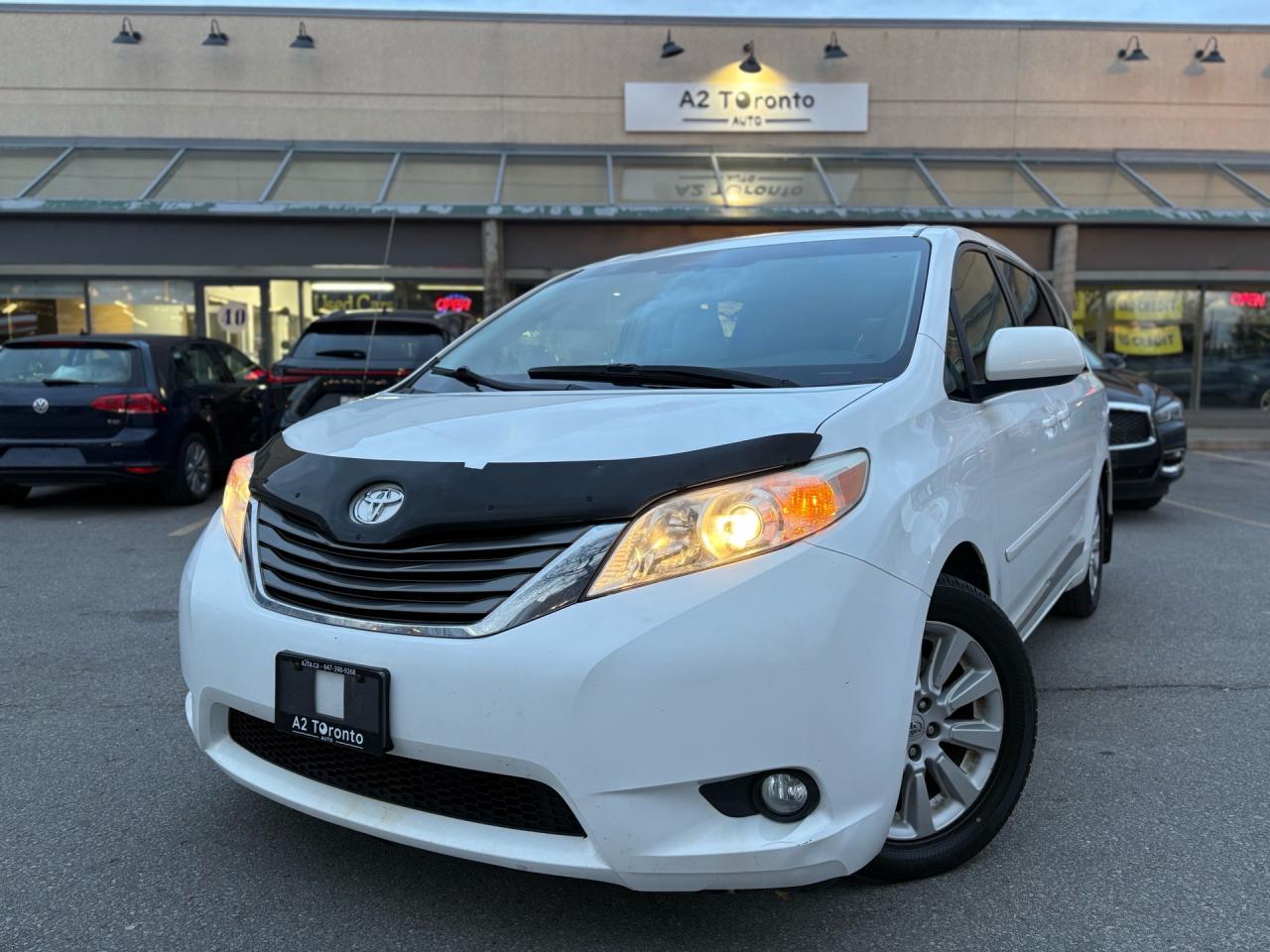 Used 2013 Toyota Sienna XLE for sale in Toronto, ON