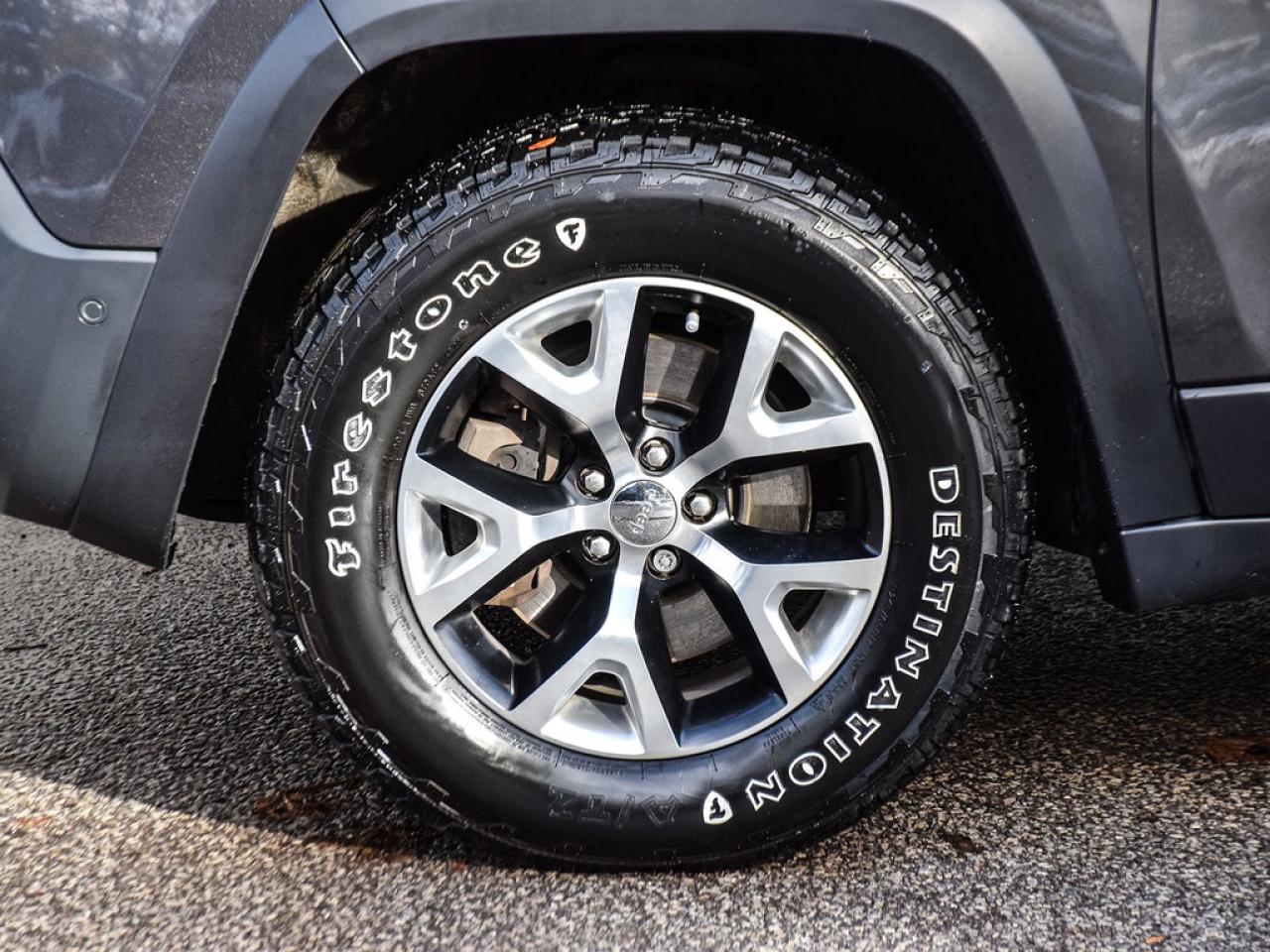 2016 Jeep Cherokee Trailhawk |TRAILHAWK|8.4NAV|TECH|COLDWEATHER|3.2V6|HITCH| Photo