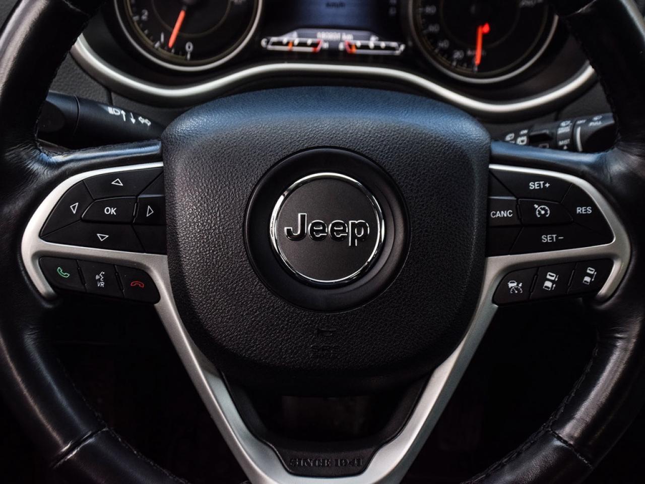 2016 Jeep Cherokee Trailhawk |TRAILHAWK|8.4NAV|TECH|COLDWEATHER|3.2V6|HITCH| Photo