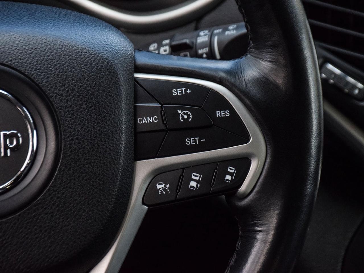 2016 Jeep Cherokee Trailhawk |TRAILHAWK|8.4NAV|TECH|COLDWEATHER|3.2V6|HITCH| Photo