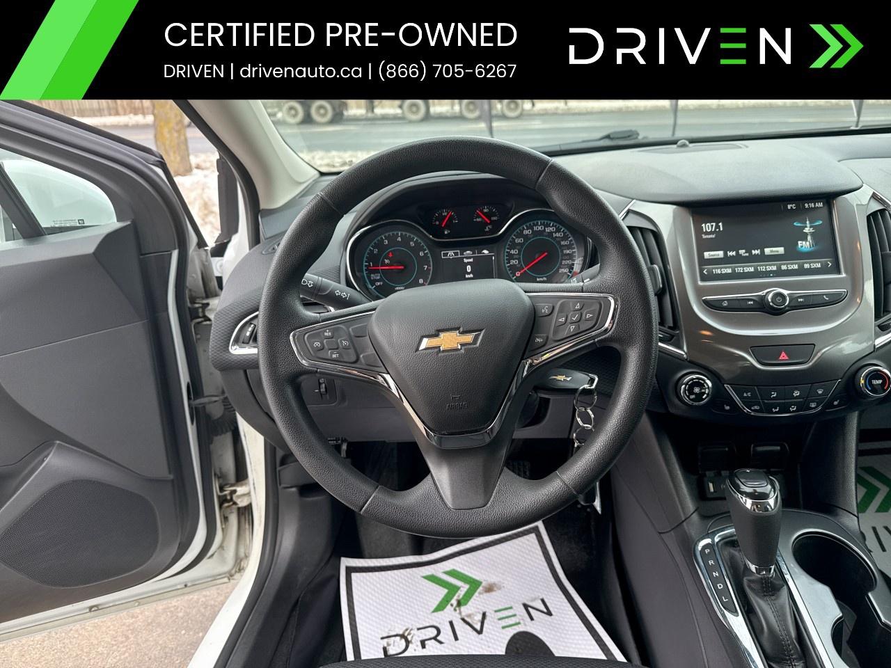 2017 Chevrolet Cruze Sedan LT (Automatic) Photo