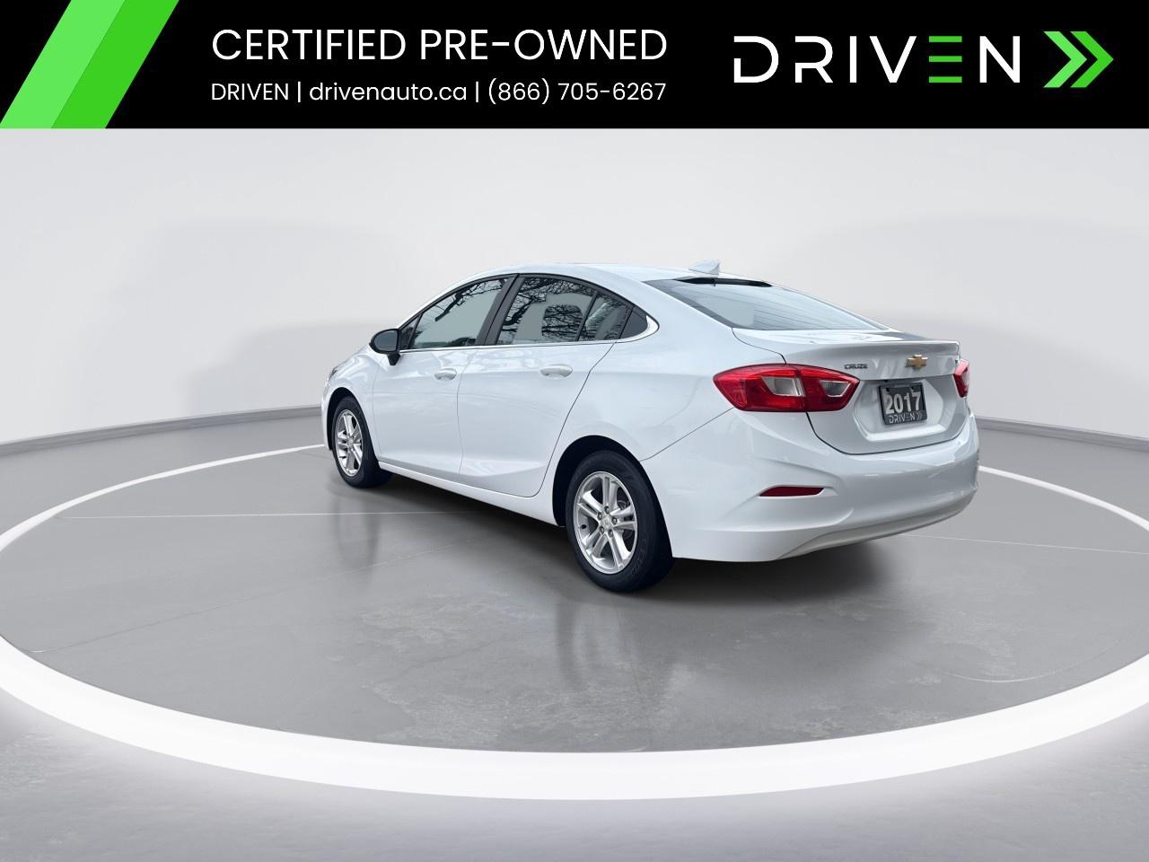 2017 Chevrolet Cruze Sedan LT (Automatic) Photo