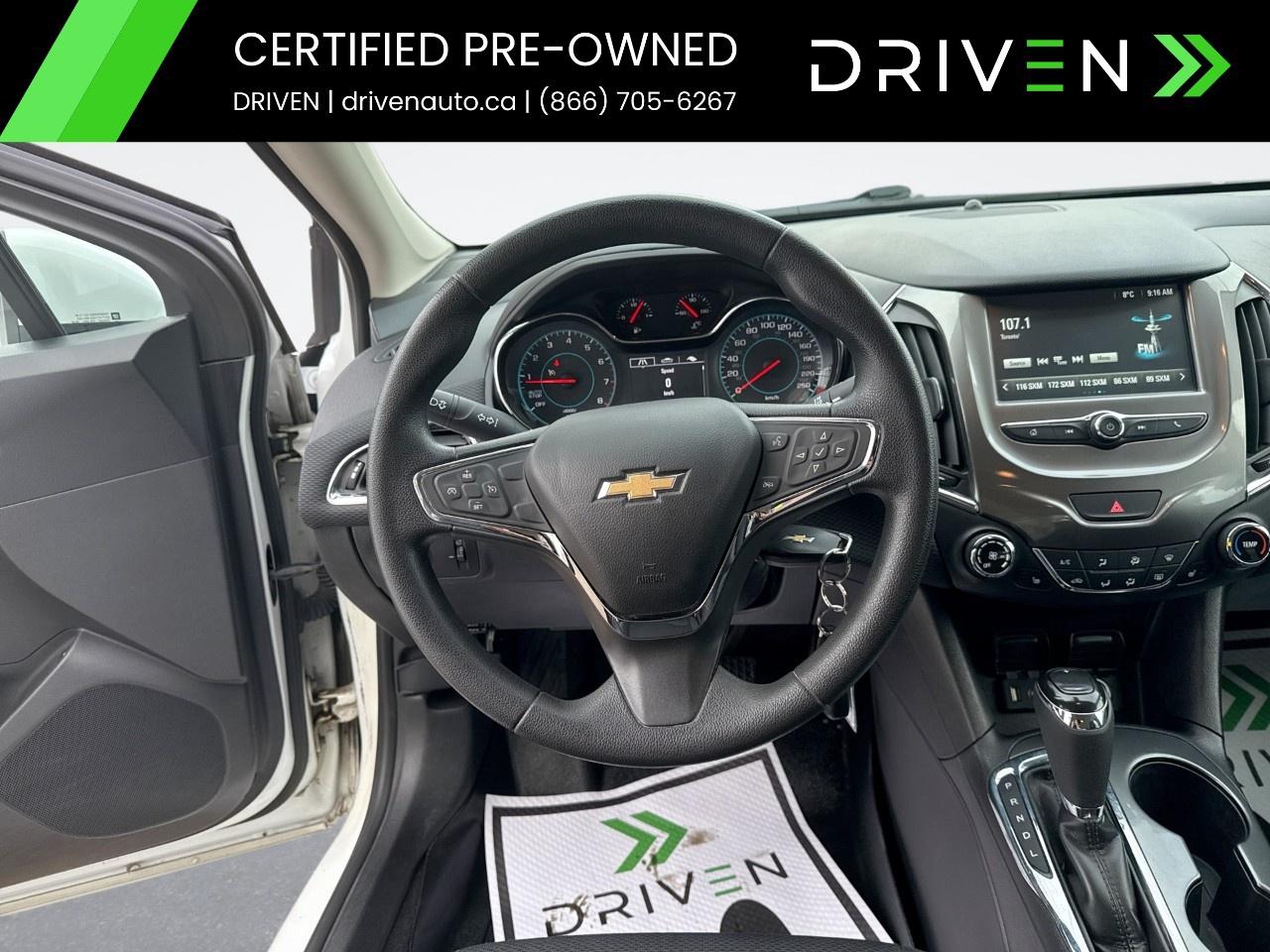 2017 Chevrolet Cruze Sedan LT (Automatic) Photo