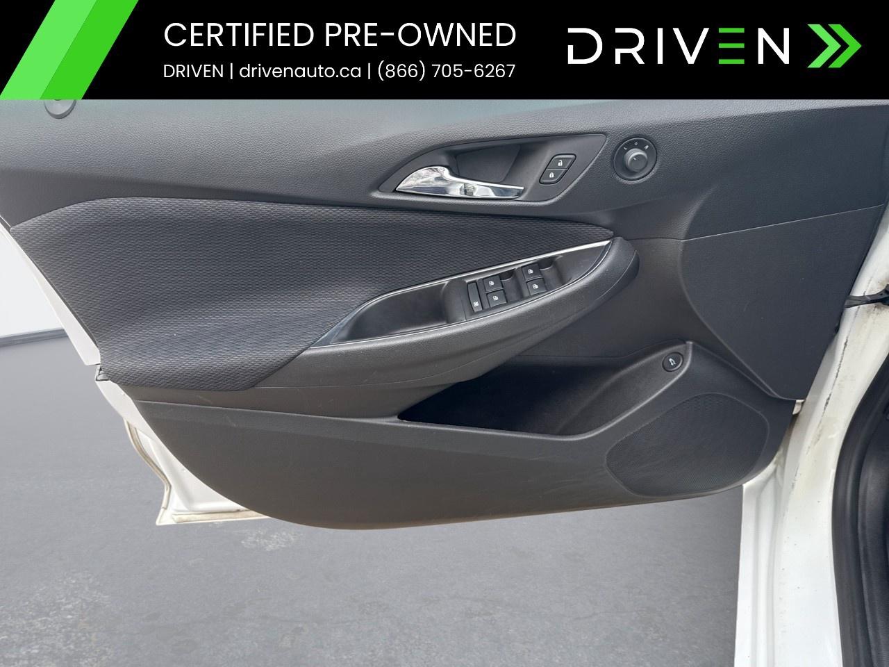 2017 Chevrolet Cruze Sedan LT (Automatic) Photo