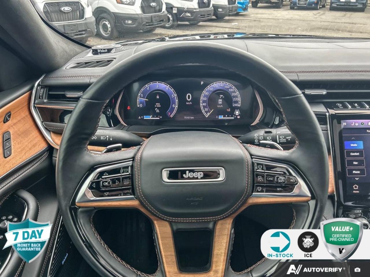 2023 Jeep Grand Cherokee Summit SUMMIT RESERVE LEATHER AWD CERTIFIED Photo