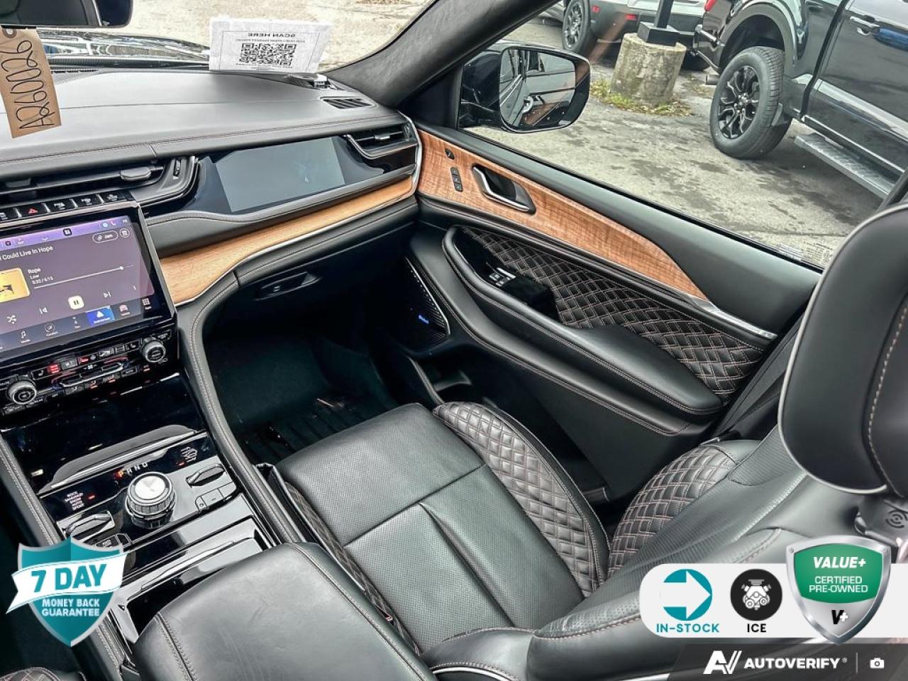 2023 Jeep Grand Cherokee Summit SUMMIT RESERVE LEATHER AWD CERTIFIED Photo