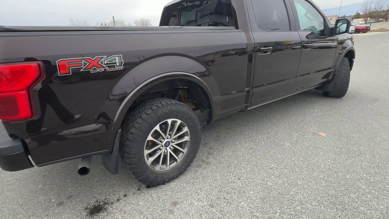 2019 Ford F-150 Lariat 4X4, MOONROOF, HEATED LEATHER SEATS, HEATED STEERING WHEEL, POWER TRUNKGATE, NAV, BACK UP CAM!! Photo