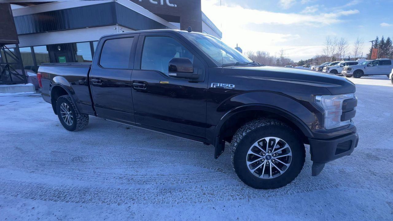 2019 Ford F-150 Lariat 4X4, MOONROOF, HEATED LEATHER SEATS, HEATED STEERING WHEEL, POWER TRUNKGATE, NAV, BACK UP CAM!! Photo
