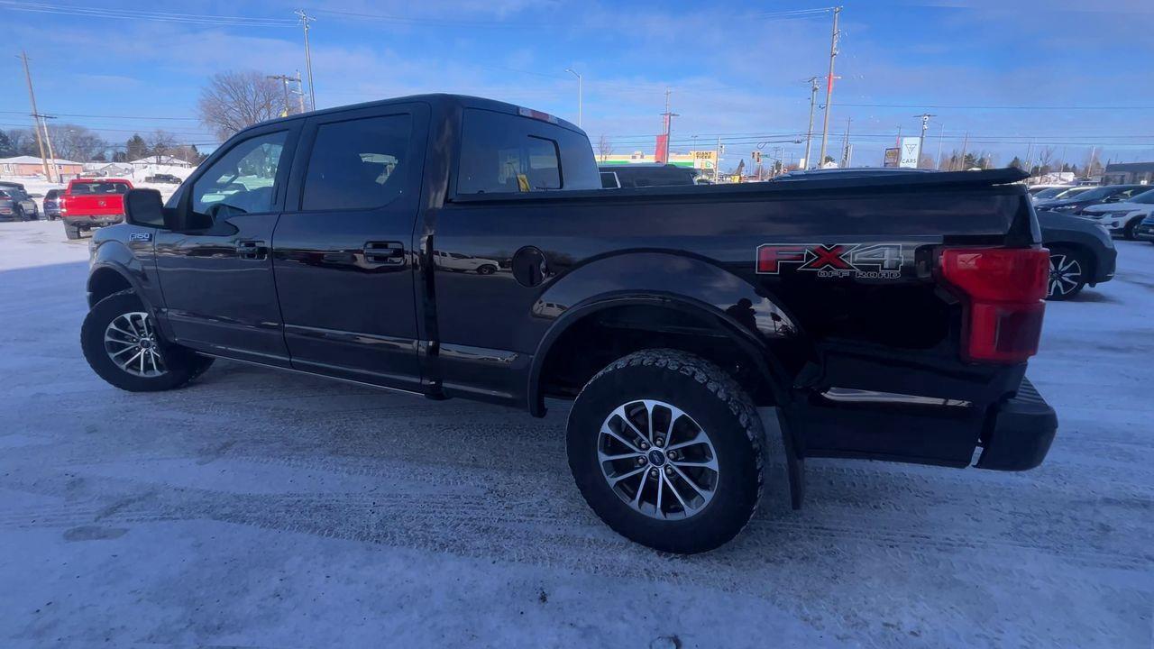 2019 Ford F-150 Lariat 4X4, MOONROOF, HEATED LEATHER SEATS, HEATED STEERING WHEEL, POWER TRUNKGATE, NAV, BACK UP CAM!! Photo