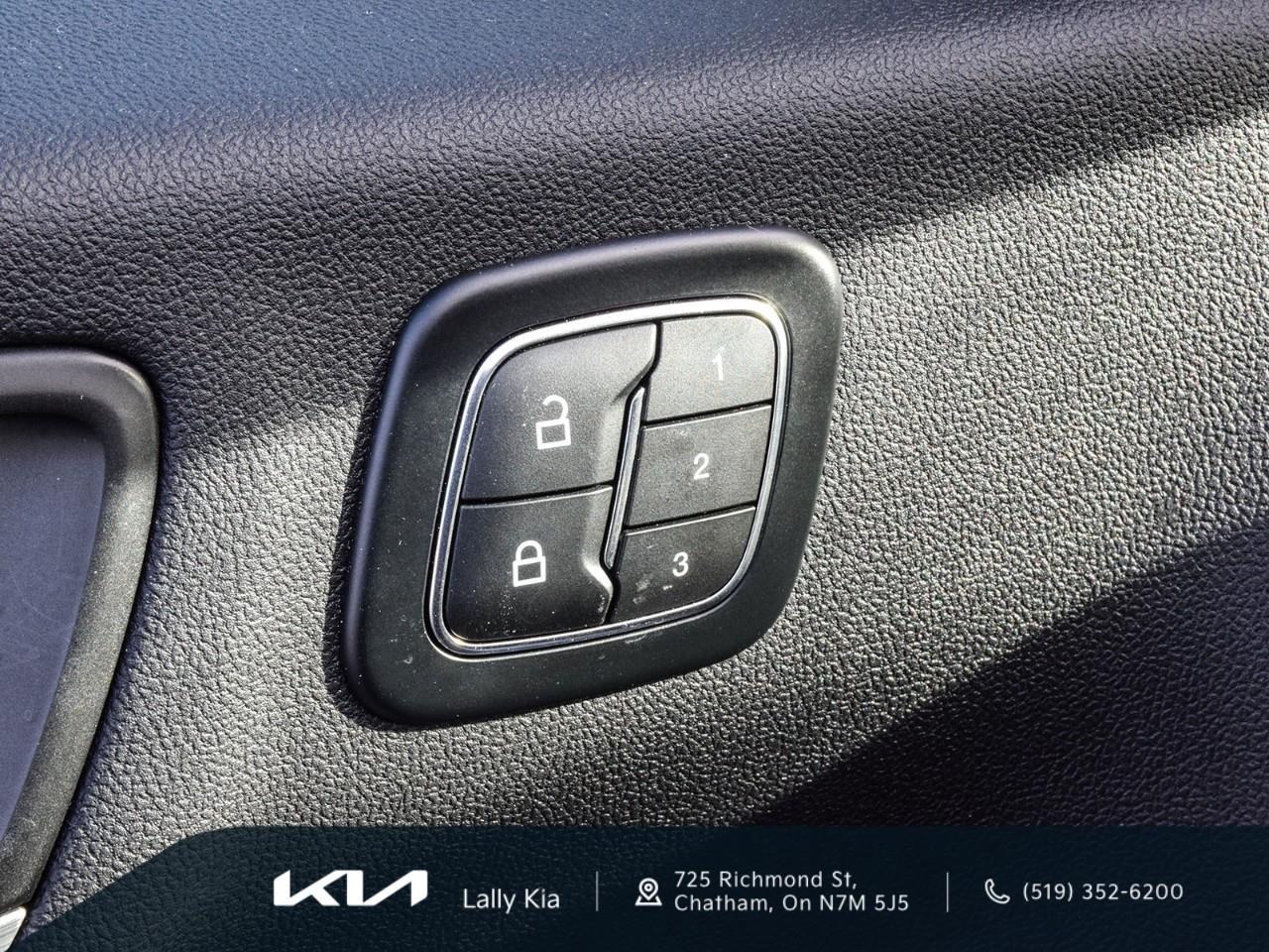 2024 Ford Escape PHEV New Arrival | Prem. Package | Trailer Tow Package | Clean CarFax | Low KMs Photo