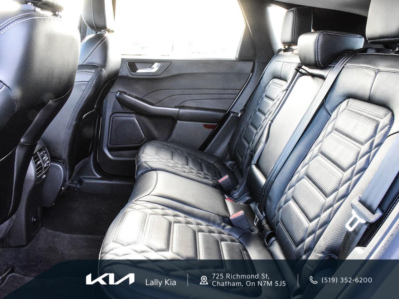 2024 Ford Escape PHEV New Arrival | Prem. Package | Trailer Tow Package | Clean CarFax | Low KMs Photo