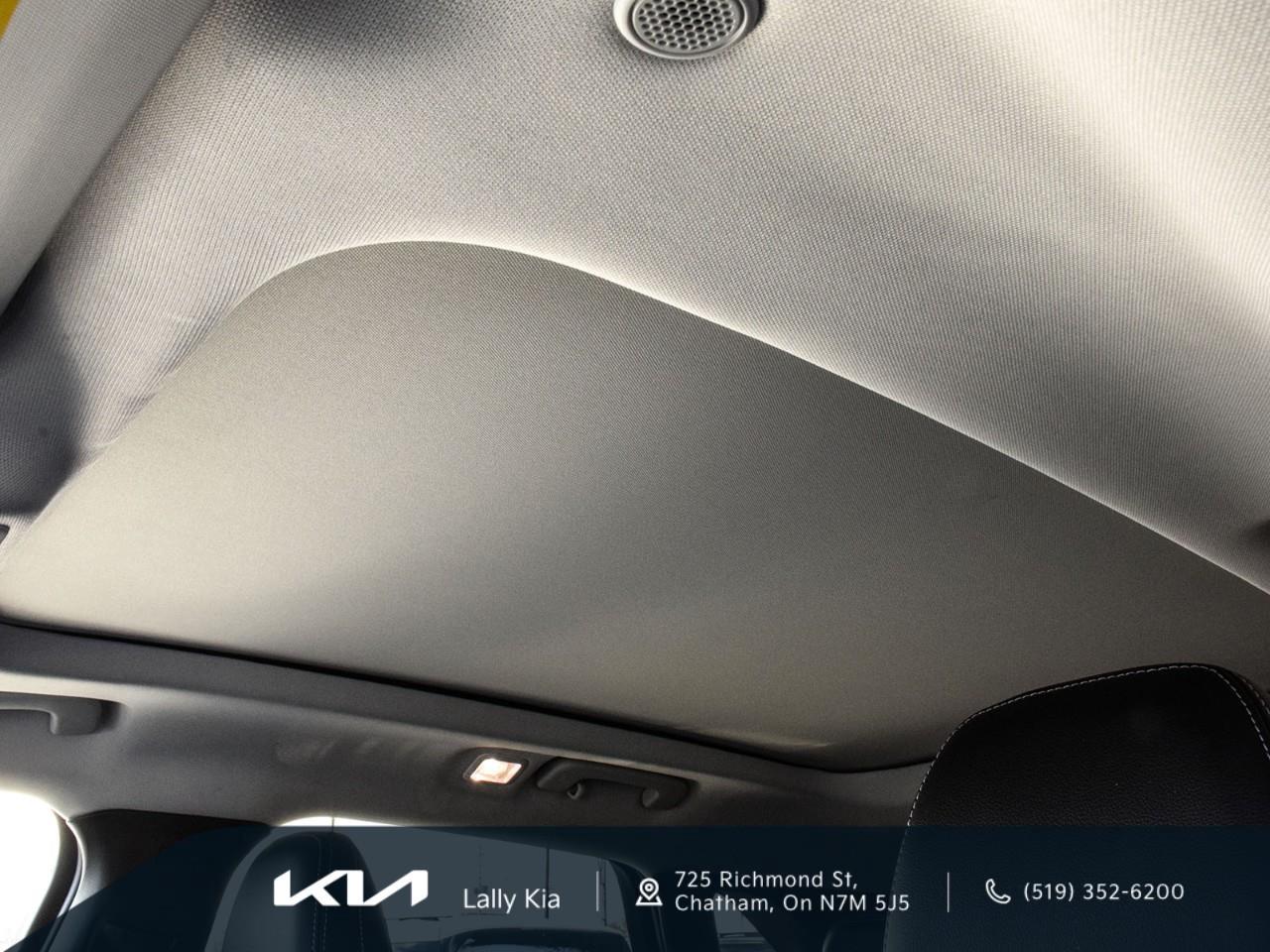 2024 Ford Escape PHEV New Arrival | Prem. Package | Trailer Tow Package | Clean CarFax | Low KMs Photo