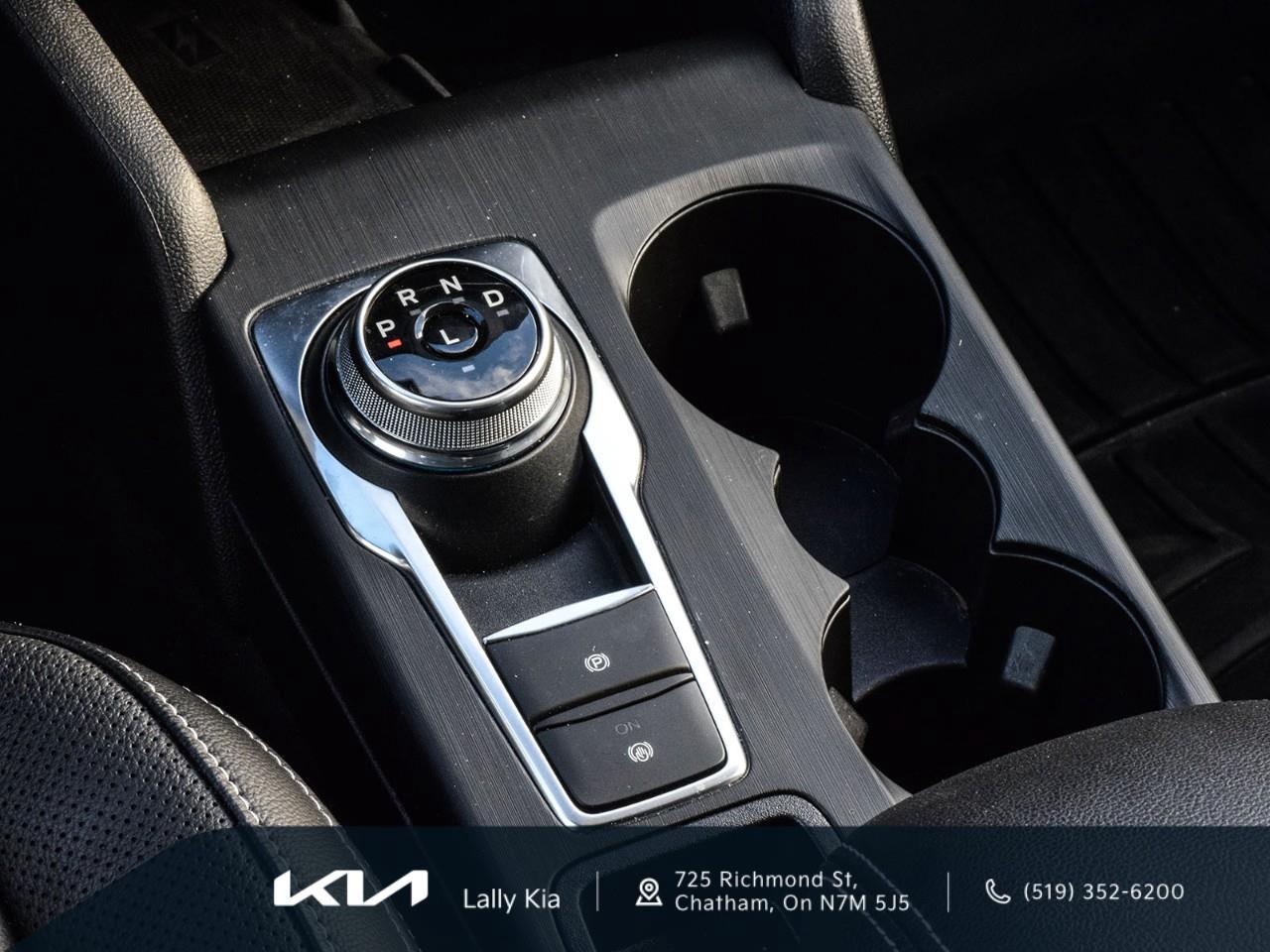 2024 Ford Escape PHEV New Arrival | Prem. Package | Trailer Tow Package | Clean CarFax | Low KMs Photo