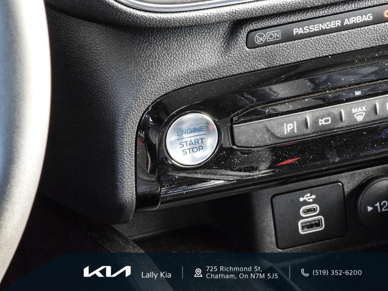 2024 Ford Escape PHEV New Arrival | Prem. Package | Trailer Tow Package | Clean CarFax | Low KMs Photo