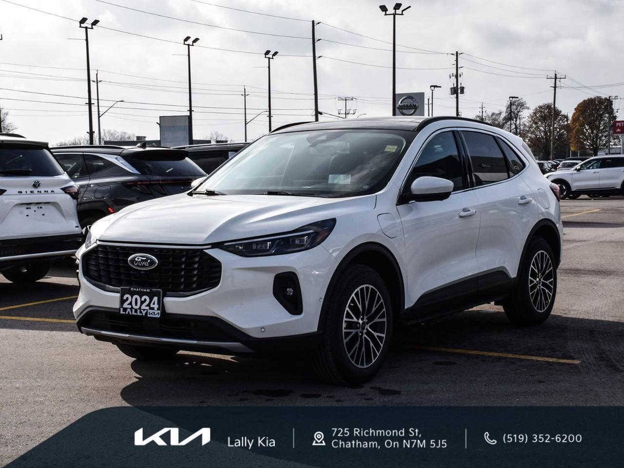 2024 Ford Escape PHEV New Arrival | Prem. Package | Trailer Tow Package | Clean CarFax | Low KMs Photo