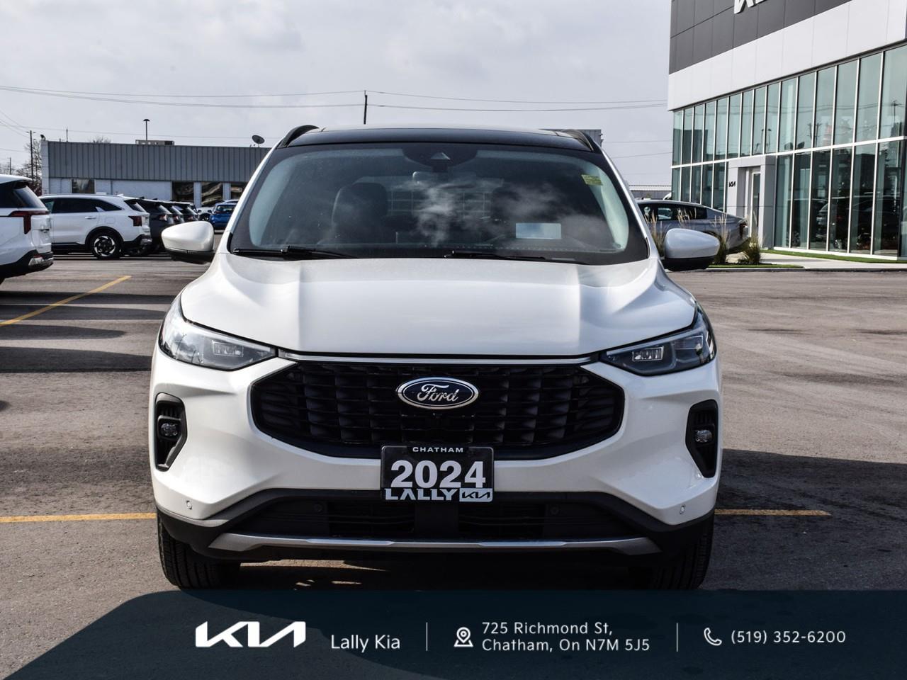 2024 Ford Escape PHEV New Arrival | Prem. Package | Trailer Tow Package | Clean CarFax | Low KMs Photo