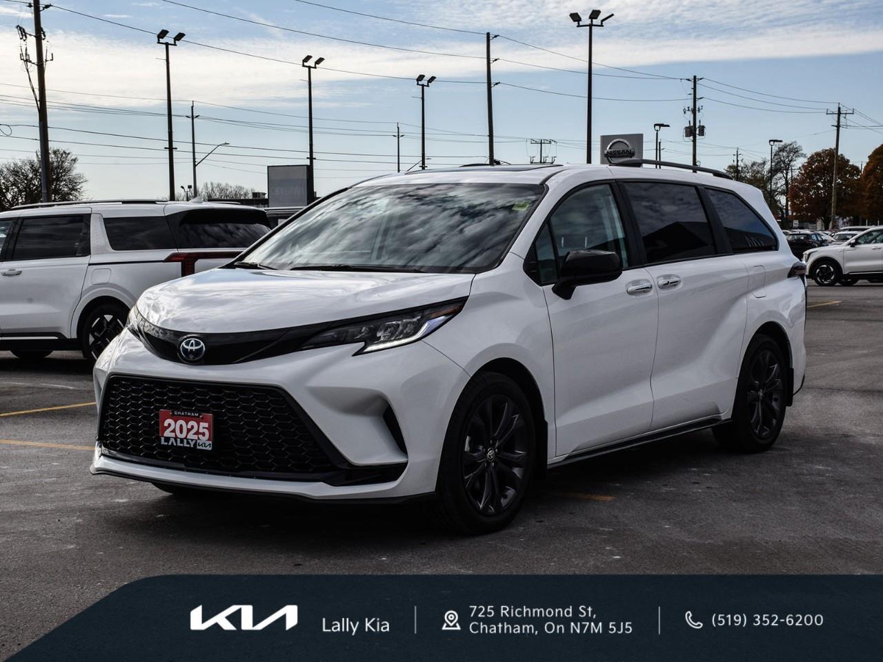 2025 Toyota Sienna XSE 7-Passenger New Arrival | 7 Pass Seating | Hybrid | Low KMs | Leather Photo2