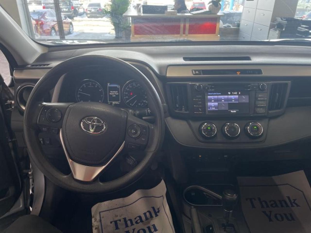 2018 Toyota RAV4 LE - BLUETOOTH - BACKUP CAMERA - KEYLESS ENTRY Photo