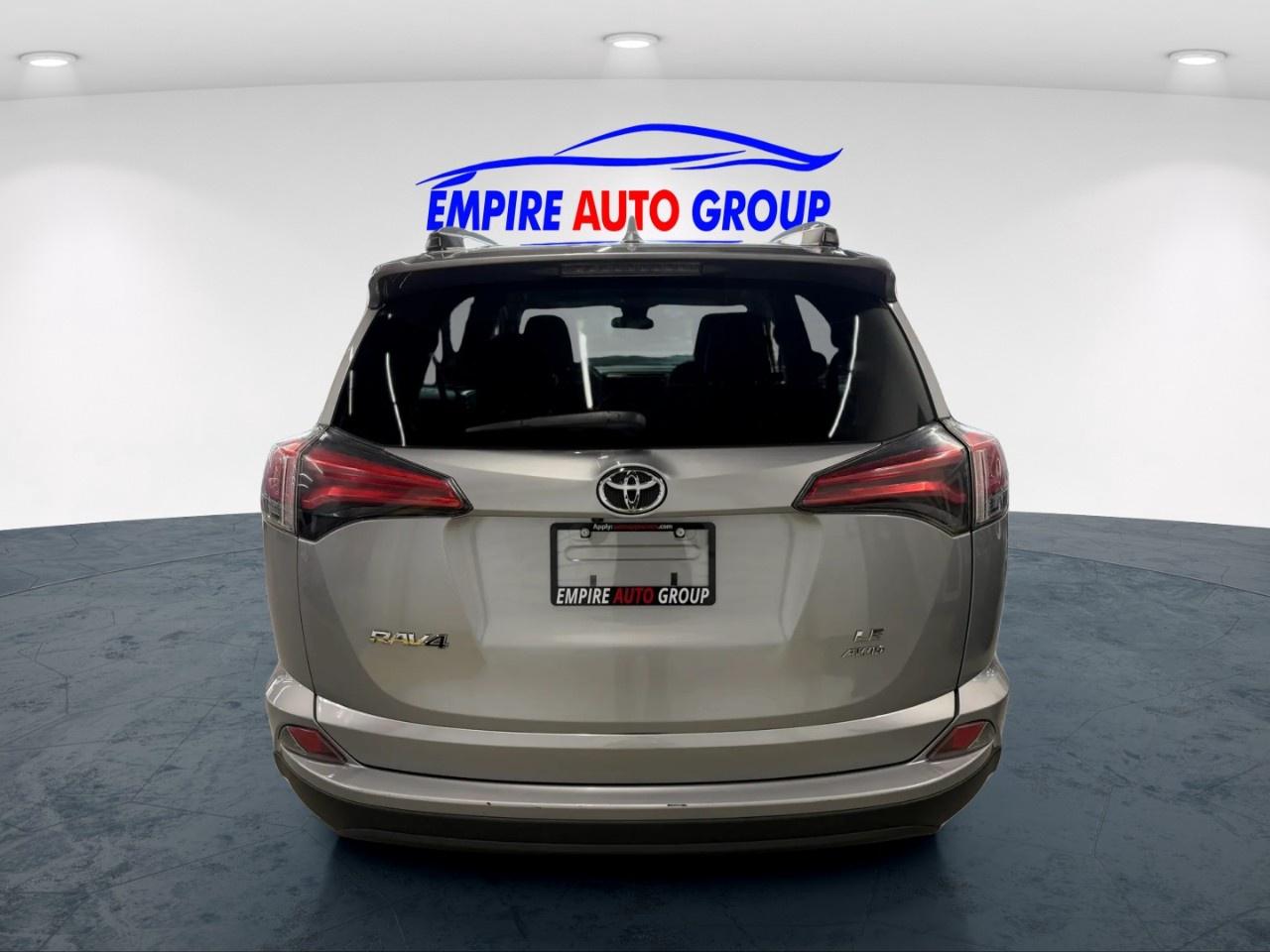 2018 Toyota RAV4 LE - BLUETOOTH - BACKUP CAMERA - KEYLESS ENTRY Photo