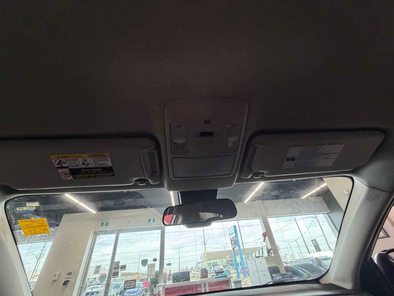 2018 Toyota RAV4 LE - BLUETOOTH - BACKUP CAMERA - KEYLESS ENTRY Photo