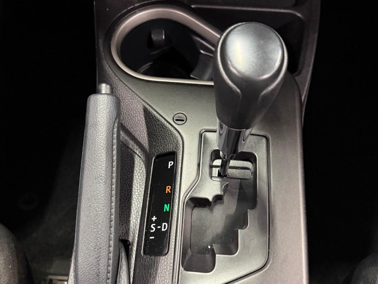 2018 Toyota RAV4 LE - BLUETOOTH - BACKUP CAMERA - KEYLESS ENTRY Photo