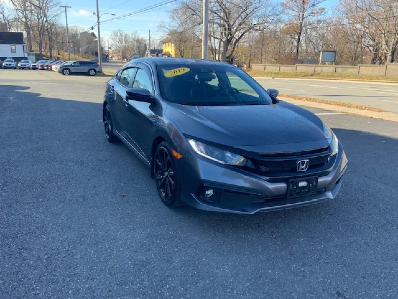 2019 Honda Civic Sport Photo3