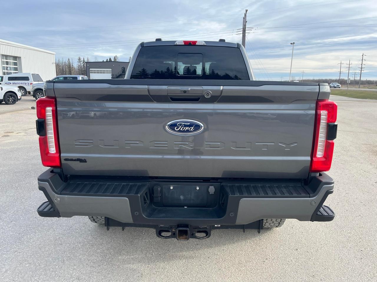 2023 Ford F-250 Super Duty SRW LARIAT 4WD CREW CAB 6.75' BOX Photo4