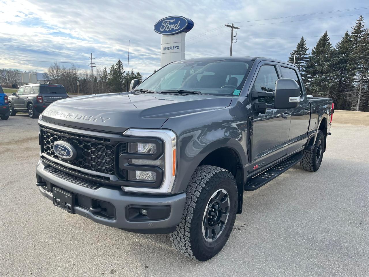 2023 Ford F-250 Super Duty SRW LARIAT 4WD CREW CAB 6.75' BOX Photo