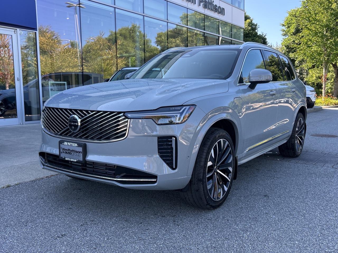 New 2026 Volvo XC90 Plug-In Hybrid T8 AWD Plus Bright Theme 7-Seater for sale in Surrey, BC