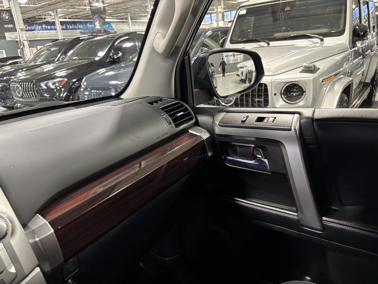 2017 Toyota 4Runner LIMITED SR5|V6|4WD|NAV|WOOD|SUNROOF|LEATHER|CAMERA - Photo #14