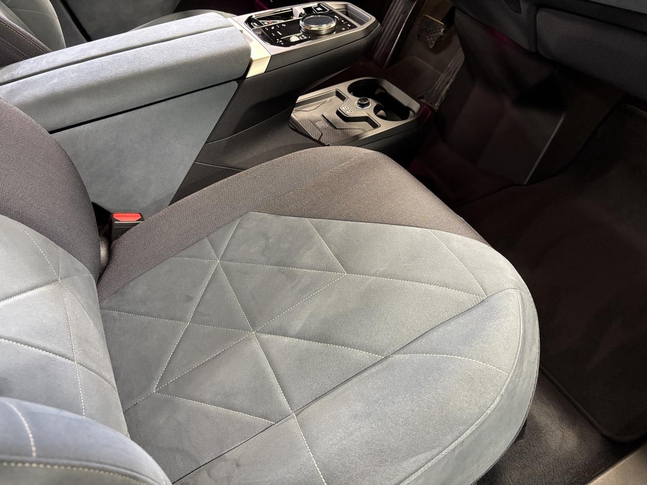 2023 BMW iX xDrive40|AWD|BLUESUEDEINTERIOR|FRONTPPF|MASSAGE|+ - Photo #19