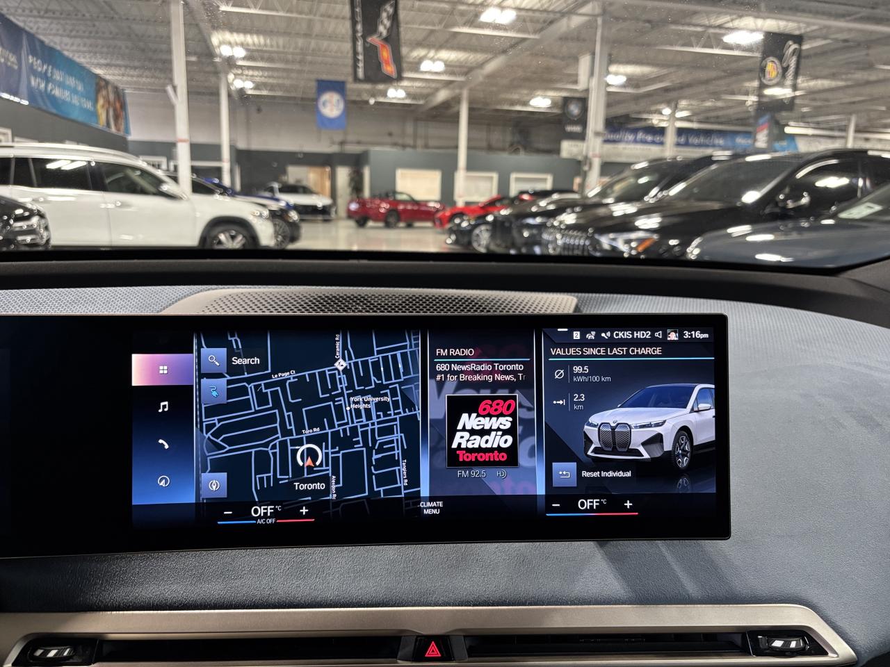 2023 BMW iX xDrive40|AWD|BLUESUEDEINTERIOR|FRONTPPF|MASSAGE|+ - Photo #27