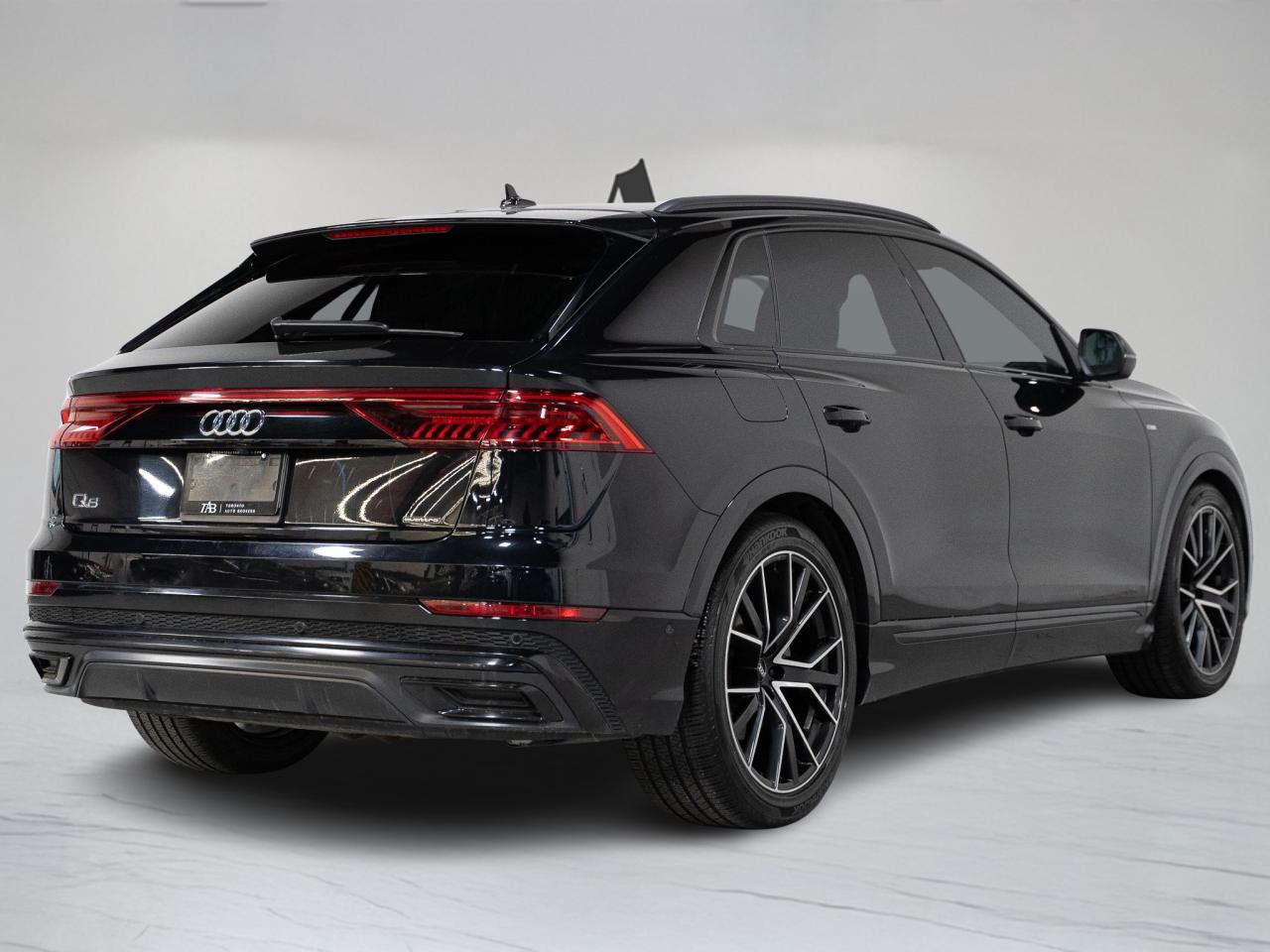 2020 Audi Q8 TECHNIK | S-LINE | BLACK OPTICS | 22 IN Photo3