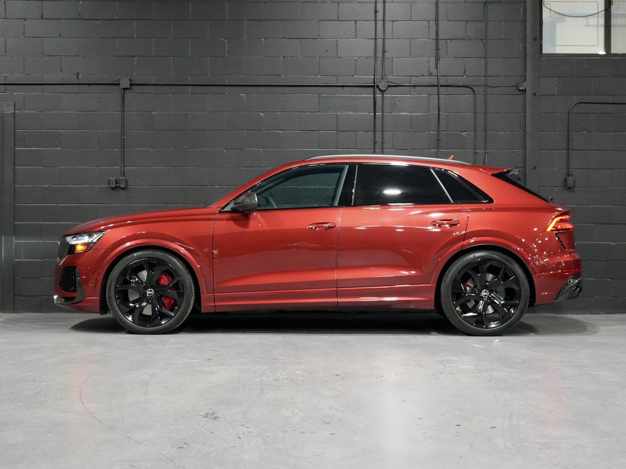 2023 Audi RS 4 Q8 PANO/360 CAM/B&O/HUD/23 IN RIM/NO ACCIDENT/1OWNER Photo