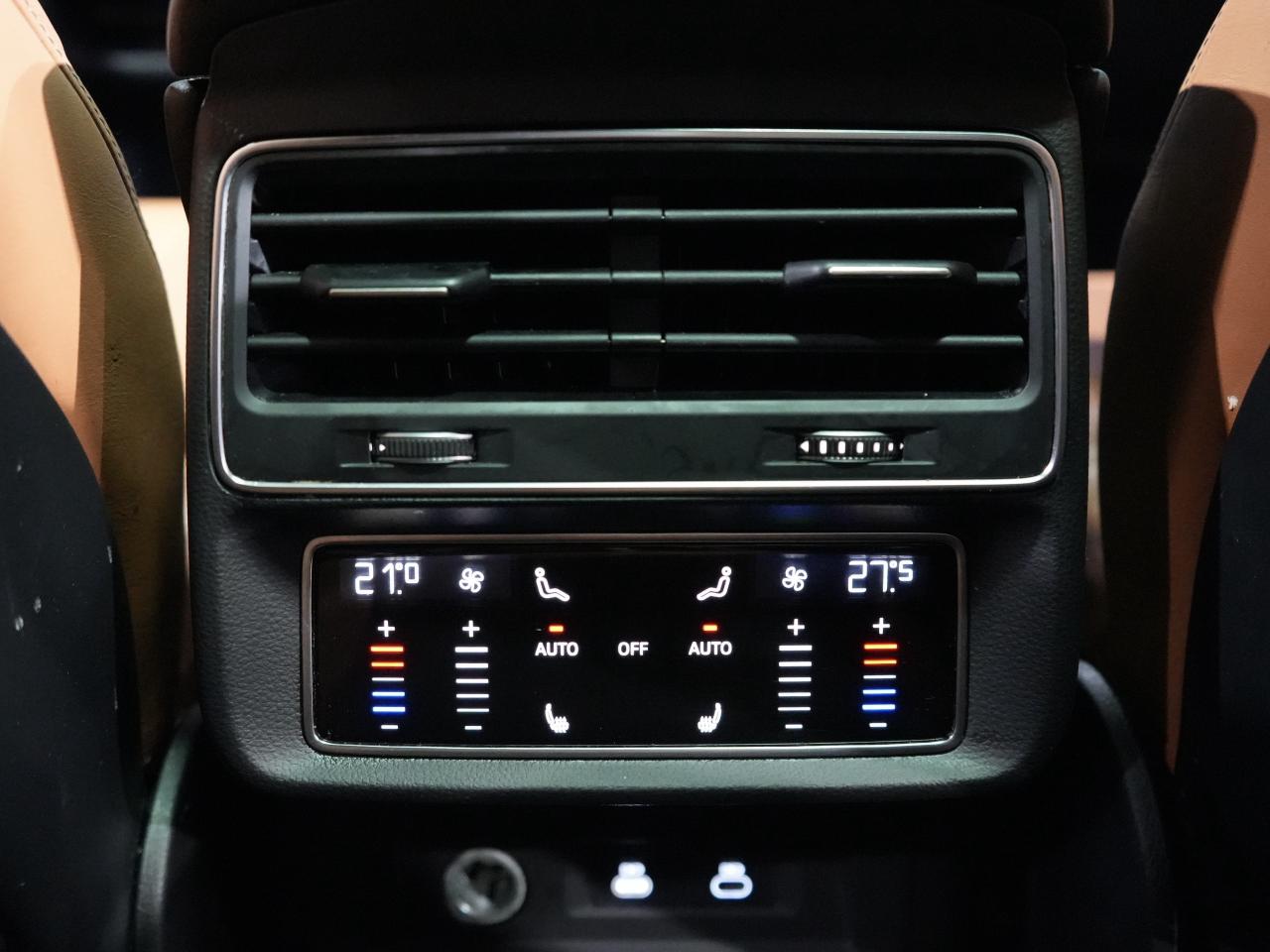 2023 Audi RS 4 Q8 PANO/360 CAM/B&O/HUD/23 IN RIM/NO ACCIDENT/1OWNER Photo