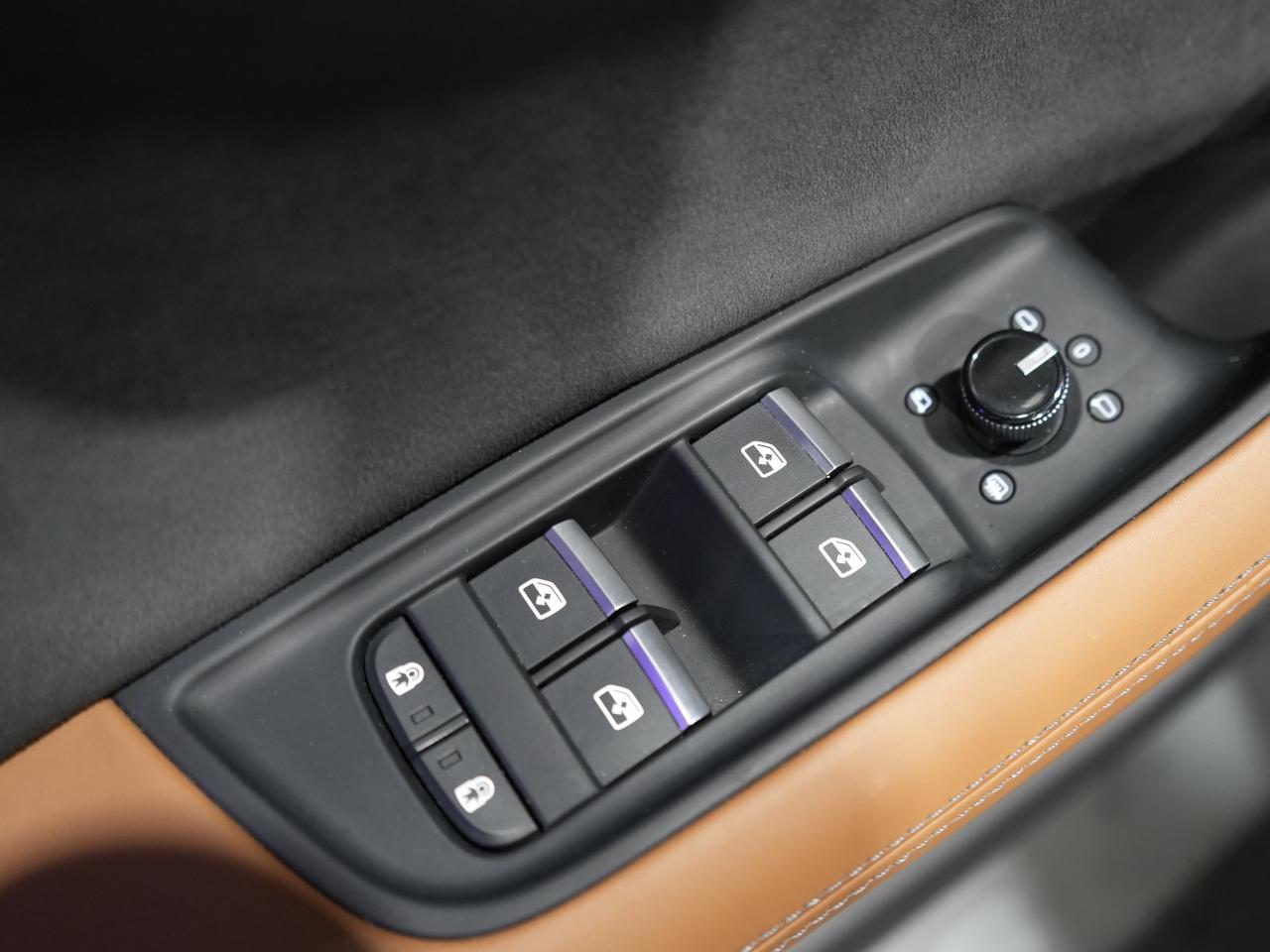 2023 Audi RS 4 Q8 PANO/360 CAM/B&O/HUD/23 IN RIM/NO ACCIDENT/1OWNER Photo