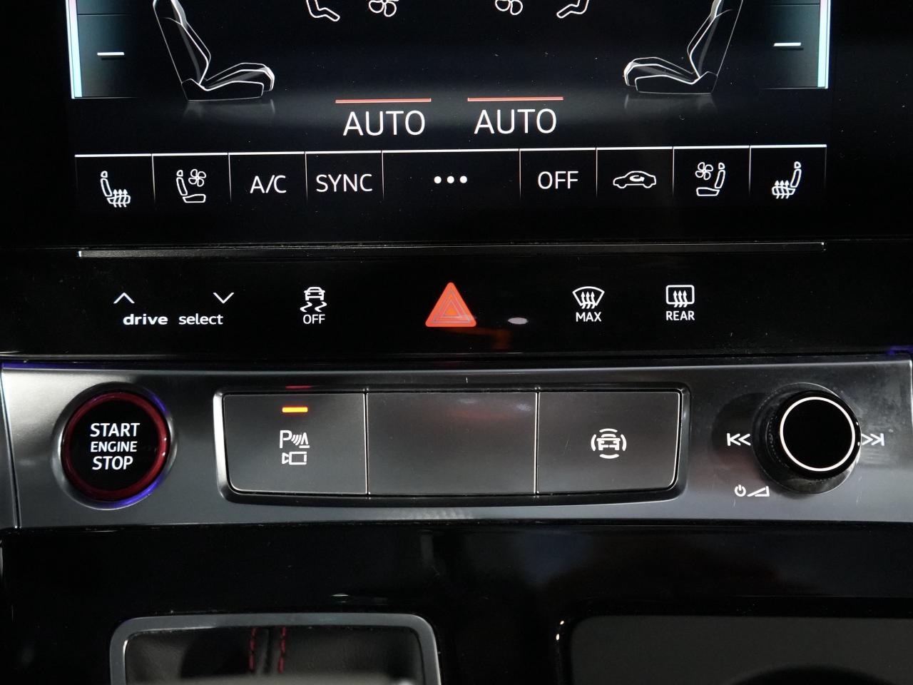 2022 Audi RS 7 ROOF/HUD/B&O/22 IN RIM/360 CAM/DRIVE ASSIST/1OWNER Photo