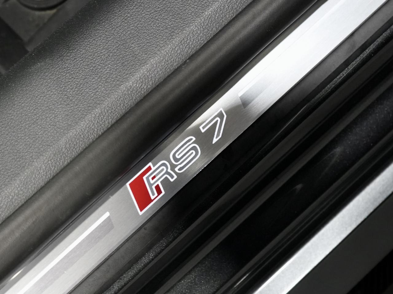 2022 Audi RS 7 ROOF/HUD/B&O/22 IN RIM/360 CAM/DRIVE ASSIST/1OWNER Photo