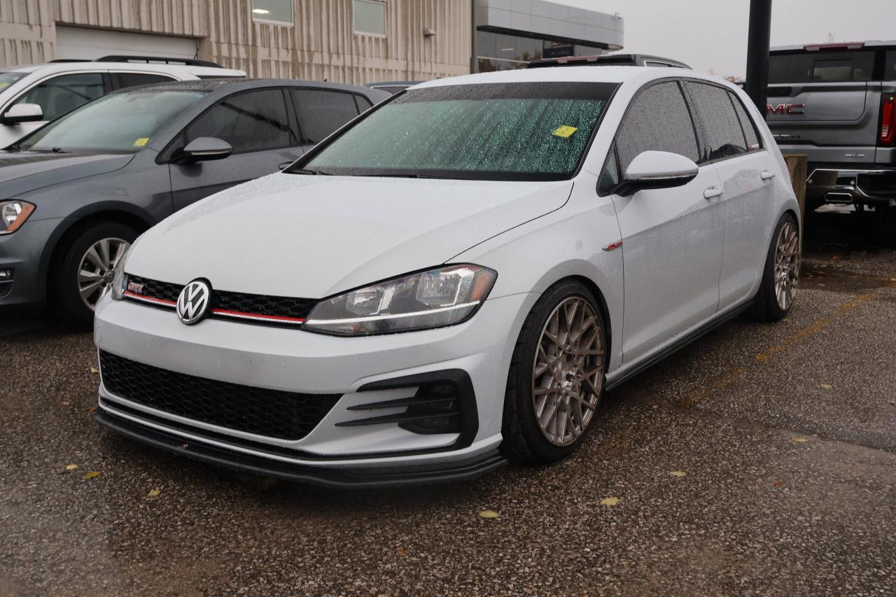 2019 Volkswagen Golf GTI Photo4