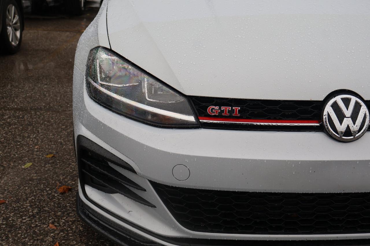 2019 Volkswagen Golf GTI Photo